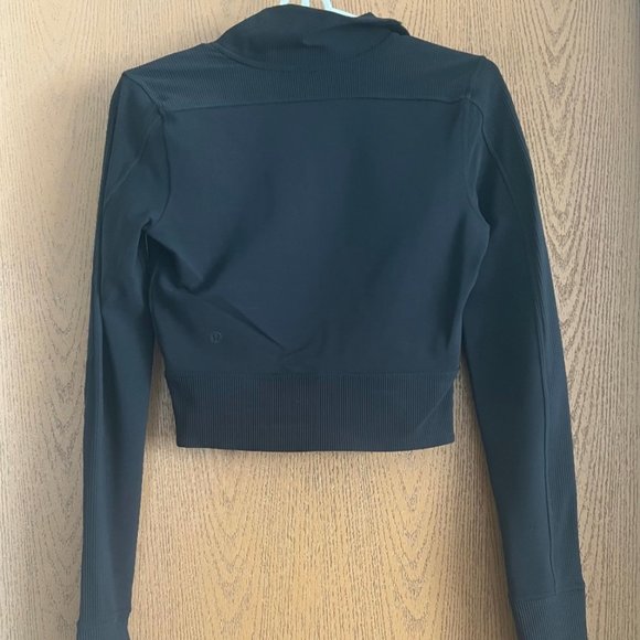 Lululemon Half Zip Crop Top (Size 4) - Picture 2 of 3